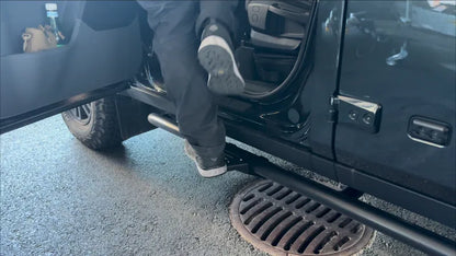 Seitliche Tritte für die OEM Rockslider (vorne) - Ineos Grenadier