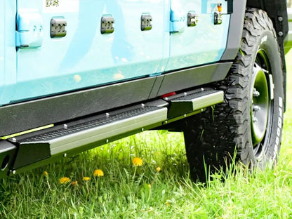 Trittstufen zu Rockslider Ineos Grenadier