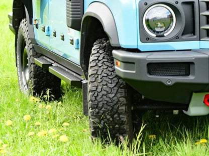 Trittstufen zu Rockslider Ineos Grenadier