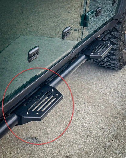Seitliche Tritte für die OEM Rockslider (vorne) - Ineos Grenadier