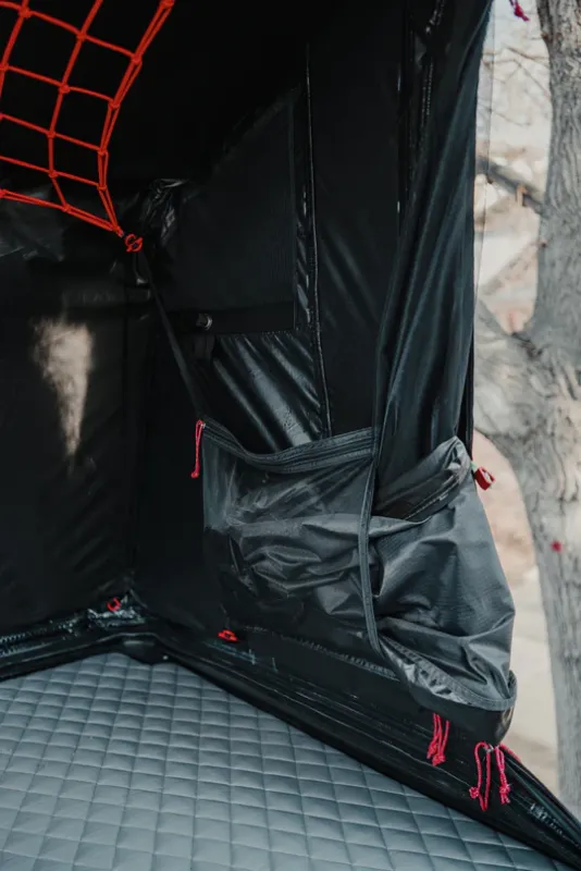 Intrepid GEO Pro 2.5 Dachzelt (all black) Intrepid GEO Pro 2.5 Dachzelt (all black)