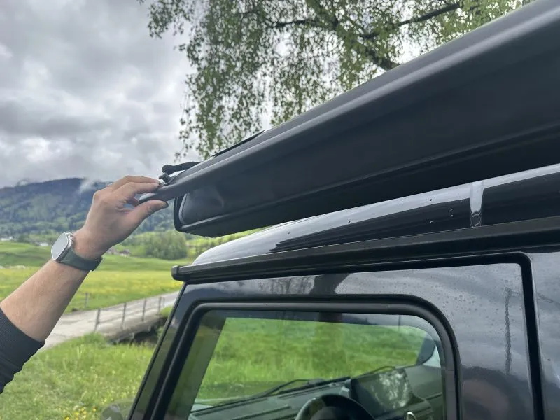 Ineos awning Black Sheep (Bundle) 250 , incl. mounting bracket and LED lighting, in aluminum box