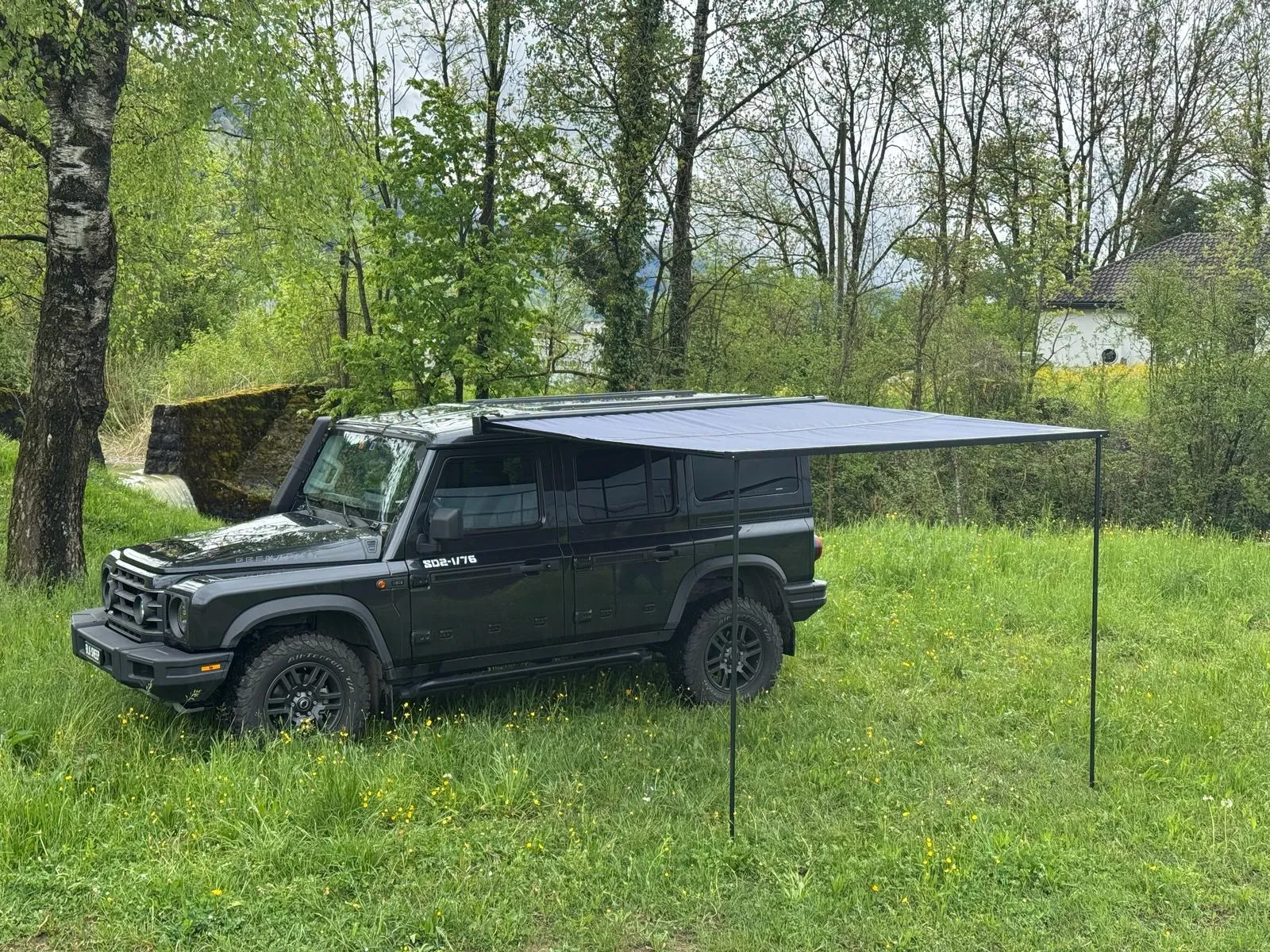 Ineos awning Black Sheep (Bundle) 250 , incl. mounting bracket and LED lighting, in aluminum box