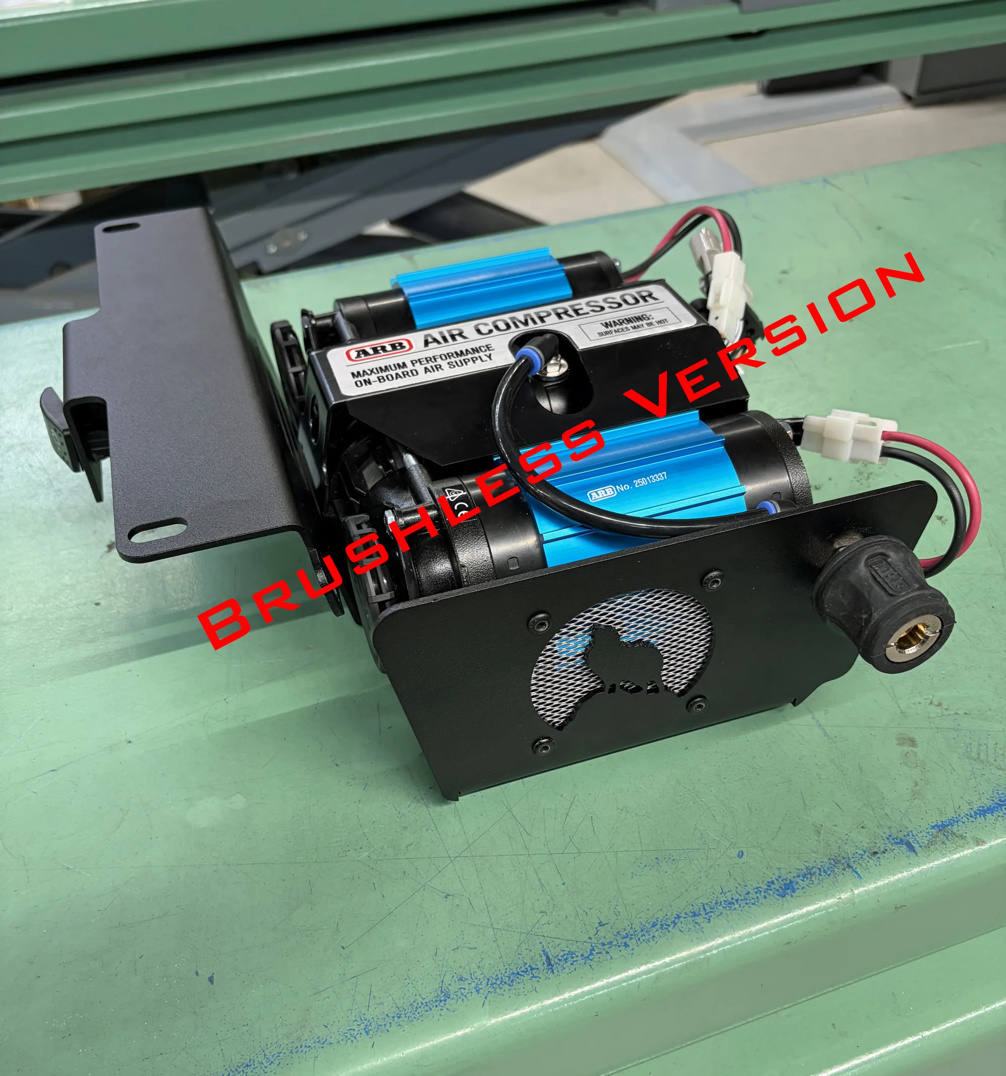 ARB Doppelkompressor(Bürstenlos) Bundle unter Sitz(Links) - Ineos Grenadier 